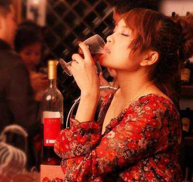 酒醉后的AB型人是什么样的