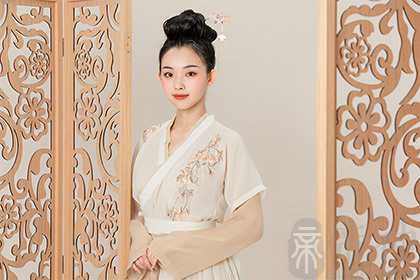 五月子时出生的女孩好不好 五月哪天出生好