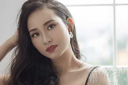 女人二月初一出生命运与性格解析