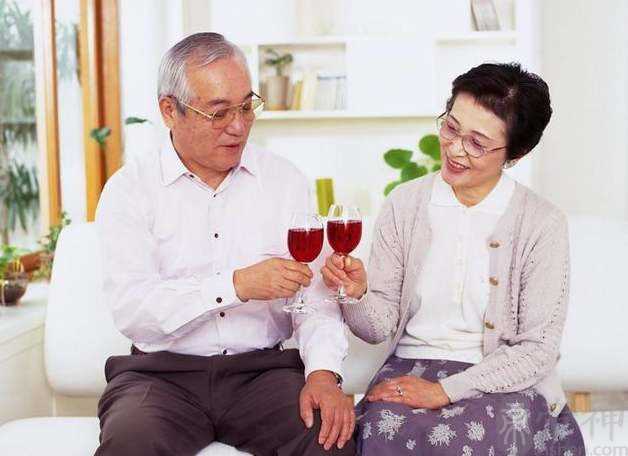 什么八字的人越老越有钱_子非鱼师傅跟你讲