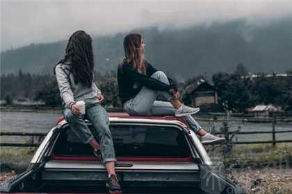 容易抢别人老公的八字女有哪些特点