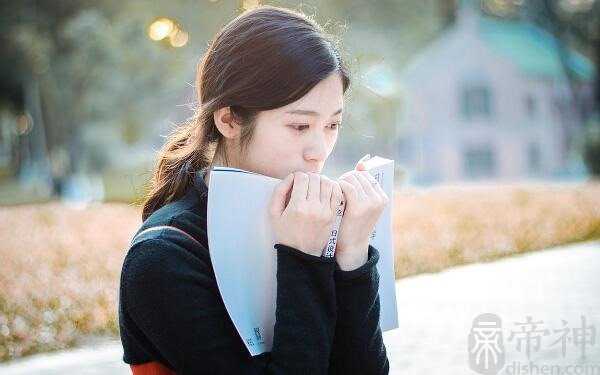 女生左边发际线有痣 为人处事成熟稳重