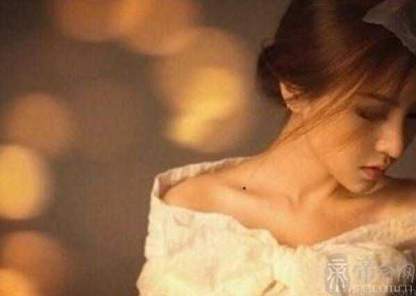 怎么看锁骨有痣好不好 锁骨上有痣命运详析