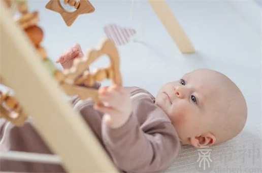 2022年腊月二十六出生的男孩五行缺什么  男孩带官运大气的名字