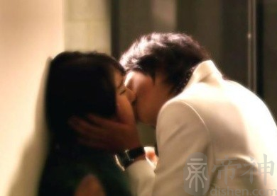 梦见被男人强吻