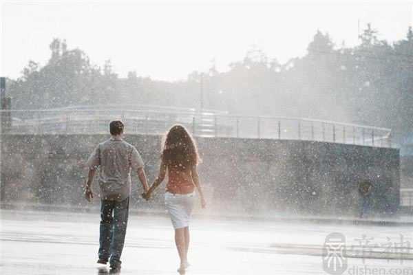 从情侣告别方式看出你们的性格