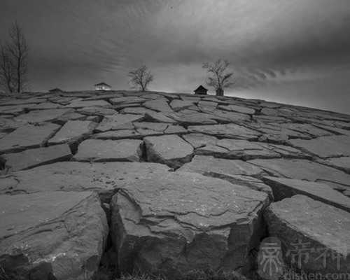 梦见给别人搓背是什么意思 可能表示生气发泄给他人