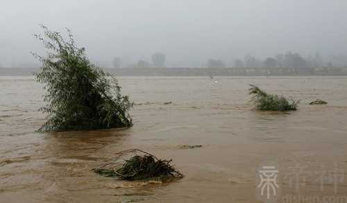梦到洪水是什么意思 新生活新开端的象征