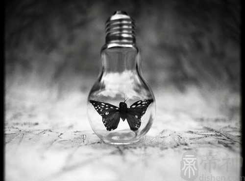 梦到下雨是什么意思 周公解梦之梦境寓意详解