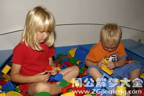 梦见和鬼一起玩