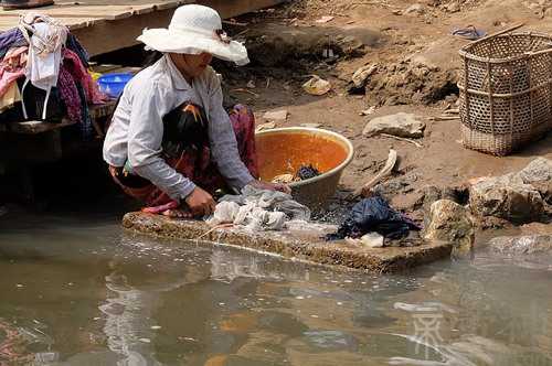 梦见给爸爸洗衣服