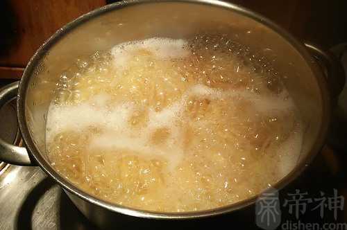 梦见给爸爸煮面