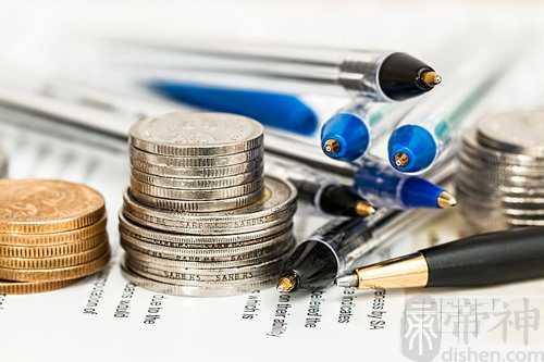 梦见拿爸爸卡取钱