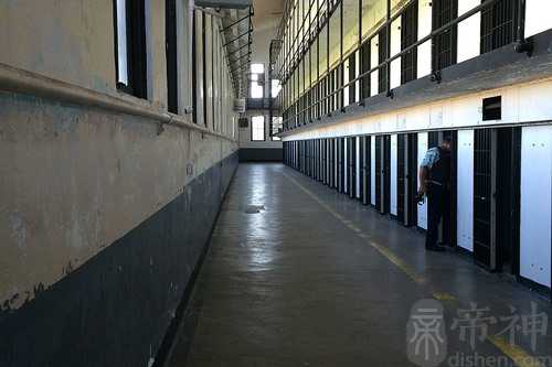 梦见爸爸被判死刑