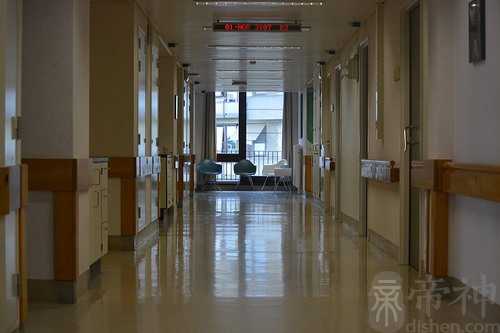 梦见带爸爸去医院检查