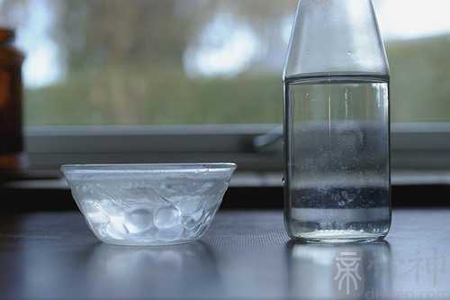 梦见爸爸摔妈妈的碗