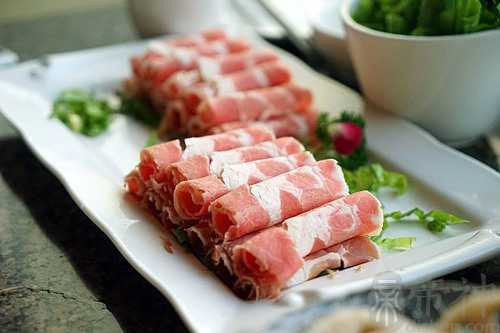 梦见爸爸在大口吃肉