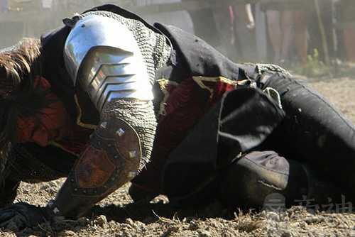 梦见和爸爸骂街