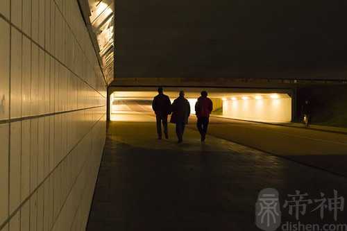 梦见爸爸颓废的回家了