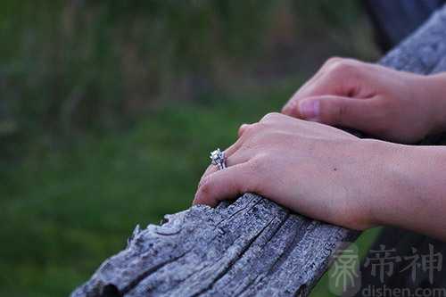 梦见跟别人结婚