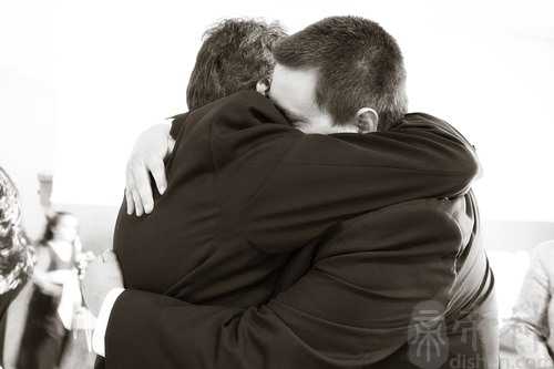 梦见爸爸的头发全白了