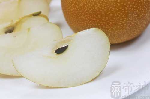梦见给别人洗梨