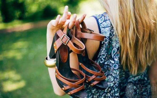 易鑫今日生肖运势2022年12月10日